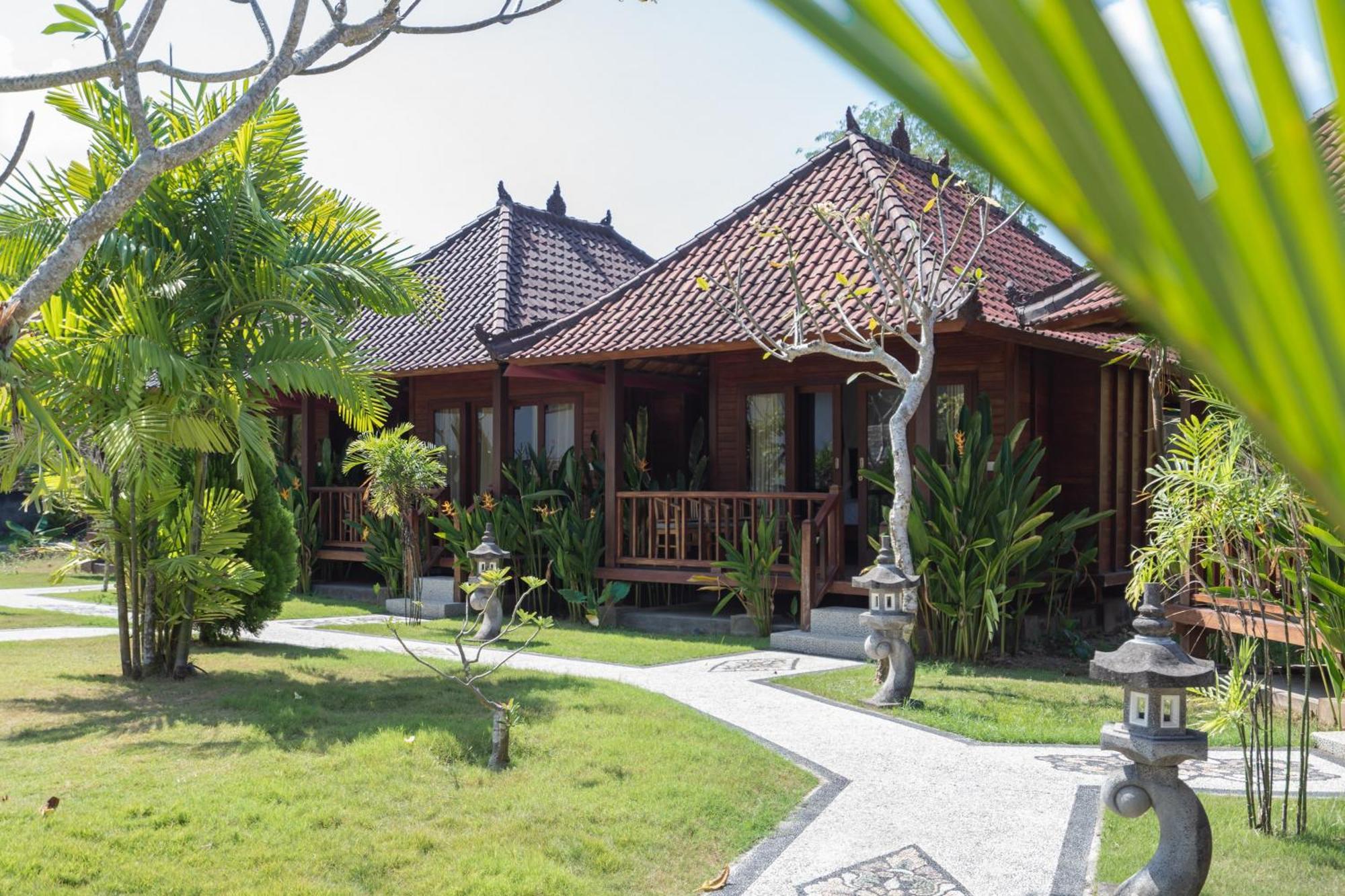 Taman Tirta Villa 蓝梦岛 外观 照片